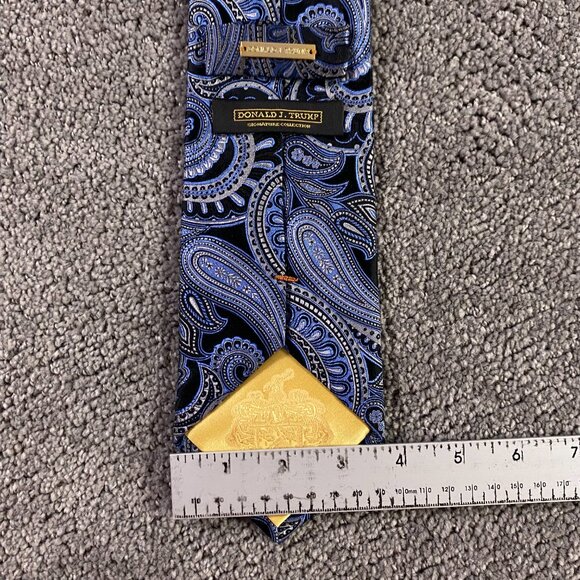 Lot of 7 Donald Trump Signature Collection Ties Necktie Tie Silk - Picture 15 of 15